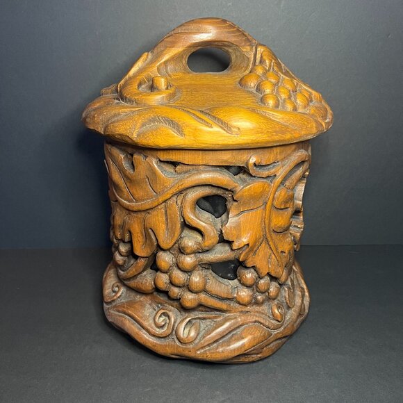 Beautiful Vintage Large Hand Carved Wooden Grape Vine Cutout Container Bin w Lid - Picture 4 of 9